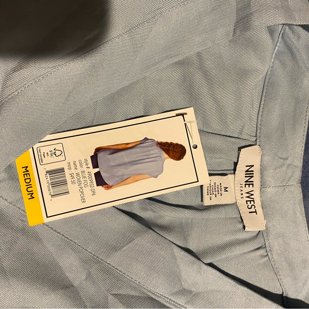 Woman size medium new with tag light blue silk cotton like fabric Nine West